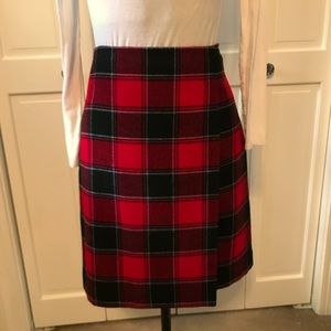 Talbot’s Size 4 red, black skirt